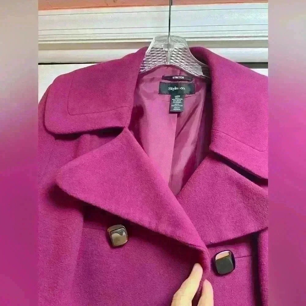 In Perfect condition Style & Co. Purple
Double Breasted Button women Jacket SZ L - Picture 10 of 13